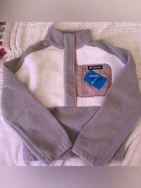 Columbia Two-Tone Sherpa Pullover in Taupe and Cream